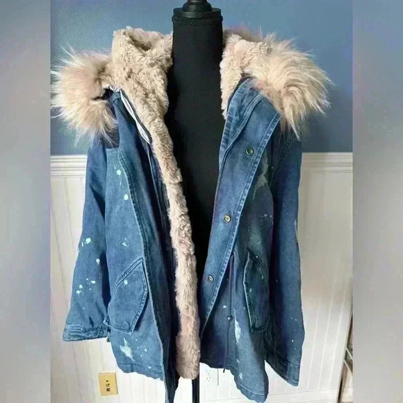 NWT Avec Les Filles Distressed Faux Fur Lined Denim Anorak ~ Large - Picture 2 of 11